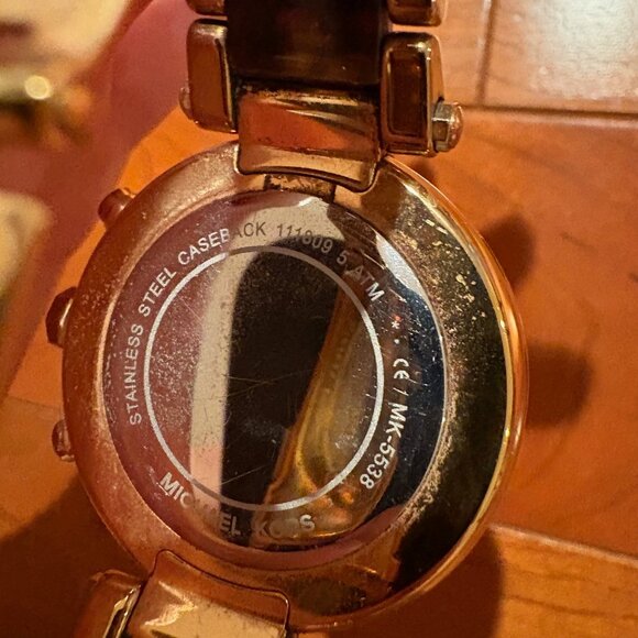 Michael Kors Parker MK5538 Stainless Steel Analog Dial Quartz Watch HME300 - Picture 6 of 6